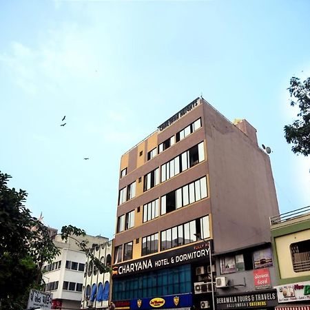 Charyana Lady Dorms Vandrerhjem Ahmedabad Eksteriør bilde